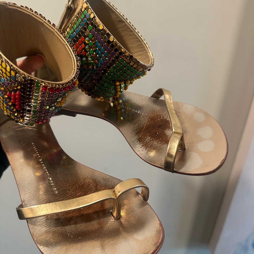 Giuseppe Zanotti : Gold and Multicolor Beaded Women's Sandals